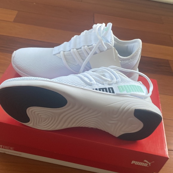 Puma women’s Star Vital SoftRide athletic shoes - Picture 4 of 5